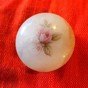 Alabaster Rose Jewellery or Pill Box
